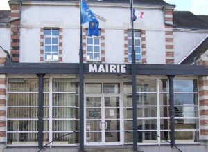fronton de la Mairie de Rougé
